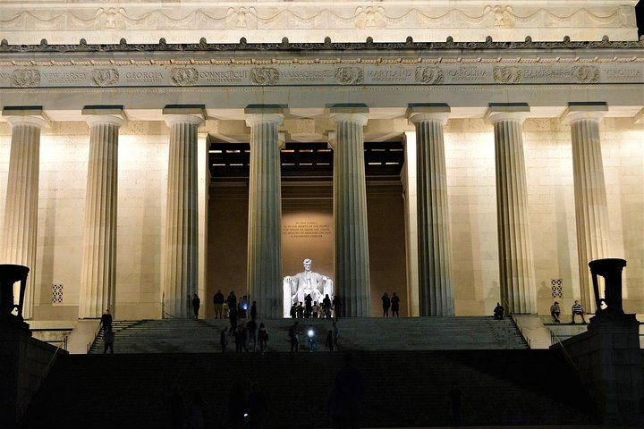 Small Group National Mall Night Tour with 10 Top Attractions - Photo 1 of 25